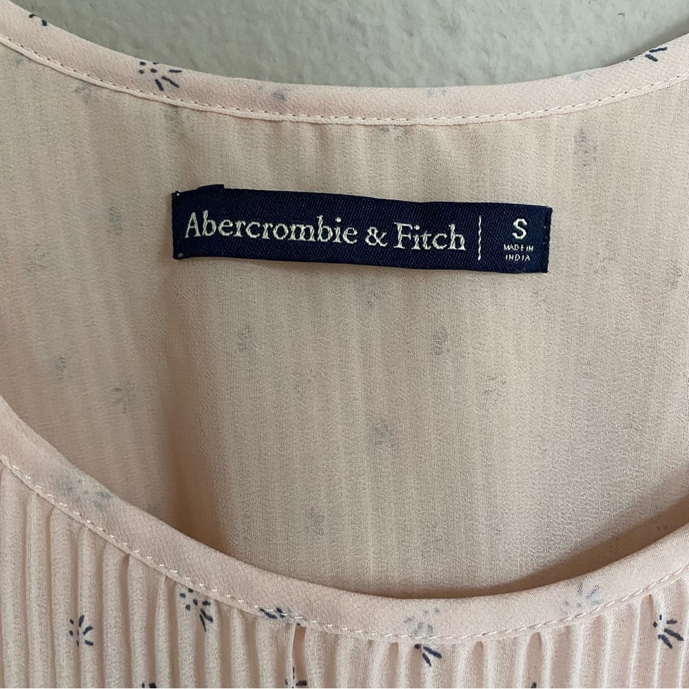 Abercrombie & Fitch Blush Pink Pleated Spaghetti Strap Cami - Picture 8 of 9